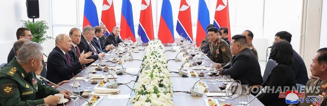 푸틴, 김정은 러시아 방문 환영 연회 마련