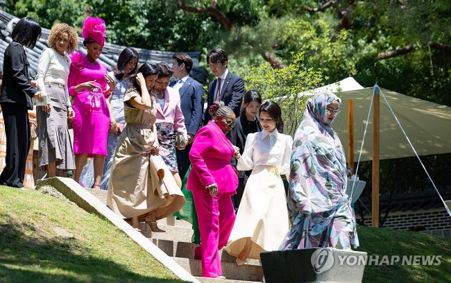 [한-아프리카 정상회의] 김건희 여사, 아프리카 정상 배우자와 오찬