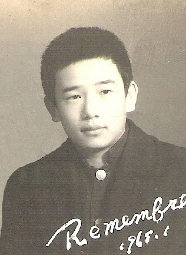 고교 시절의 김홍신 모습