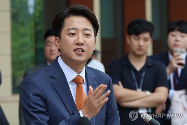 단일화 거부 입장 거듭 밝히는 이준석 후보