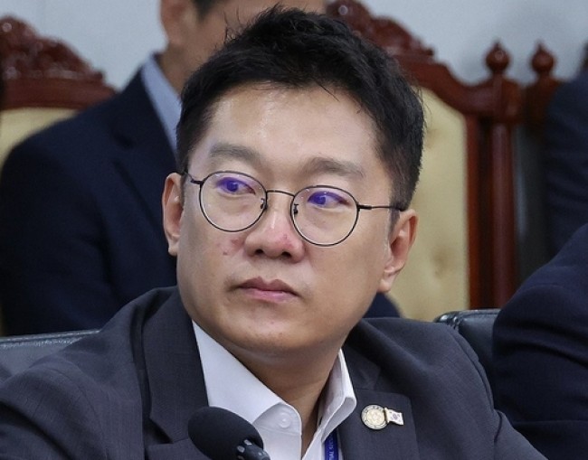 수석보좌관회의 참석한 김남준 부속실장
