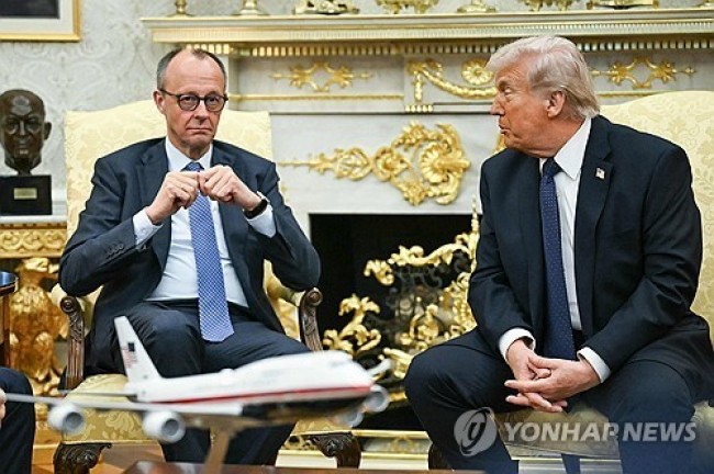 메르츠 독일 총리(왼쪽), 트럼프 미국 대통령