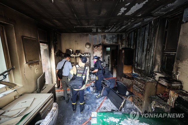 경산 아파트서 폭발 추정 사고…8명 부상
